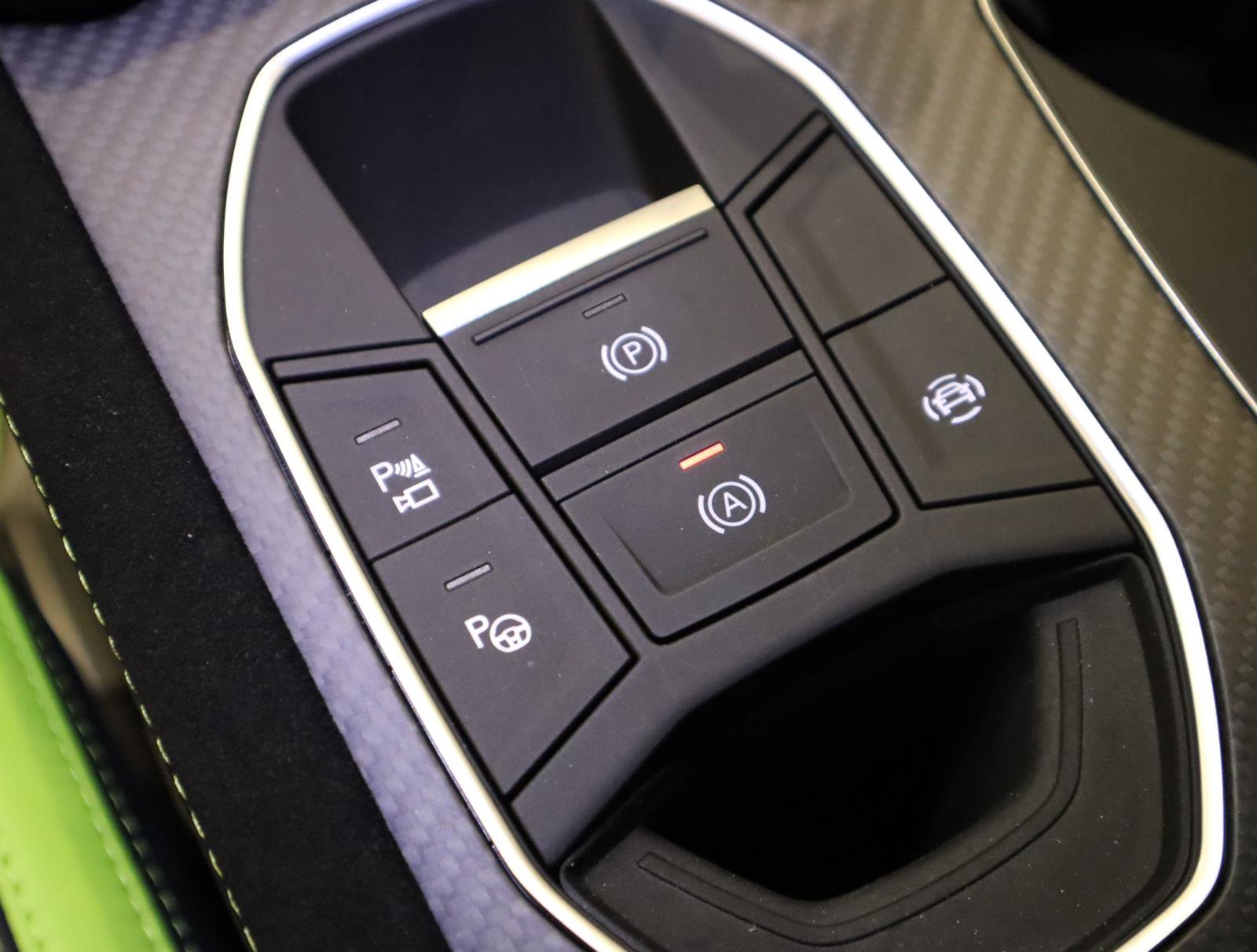 Used 2023 Lamborghini Urus Performante image 33