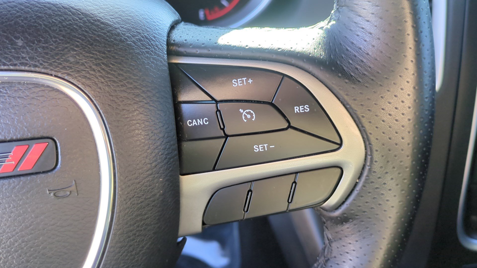Used 2019 Dodge Durango SXT image 17
