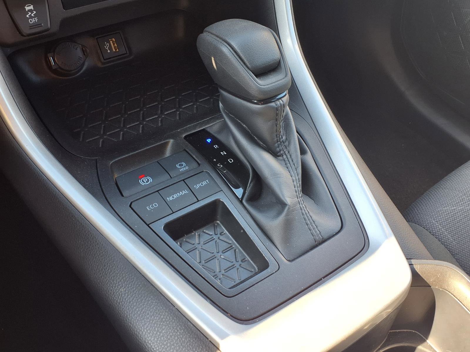 Certified 2025 Toyota RAV4 XLE FWD image 13