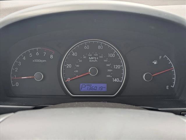 Used 2010 Hyundai Elantra GLS FWD image 11