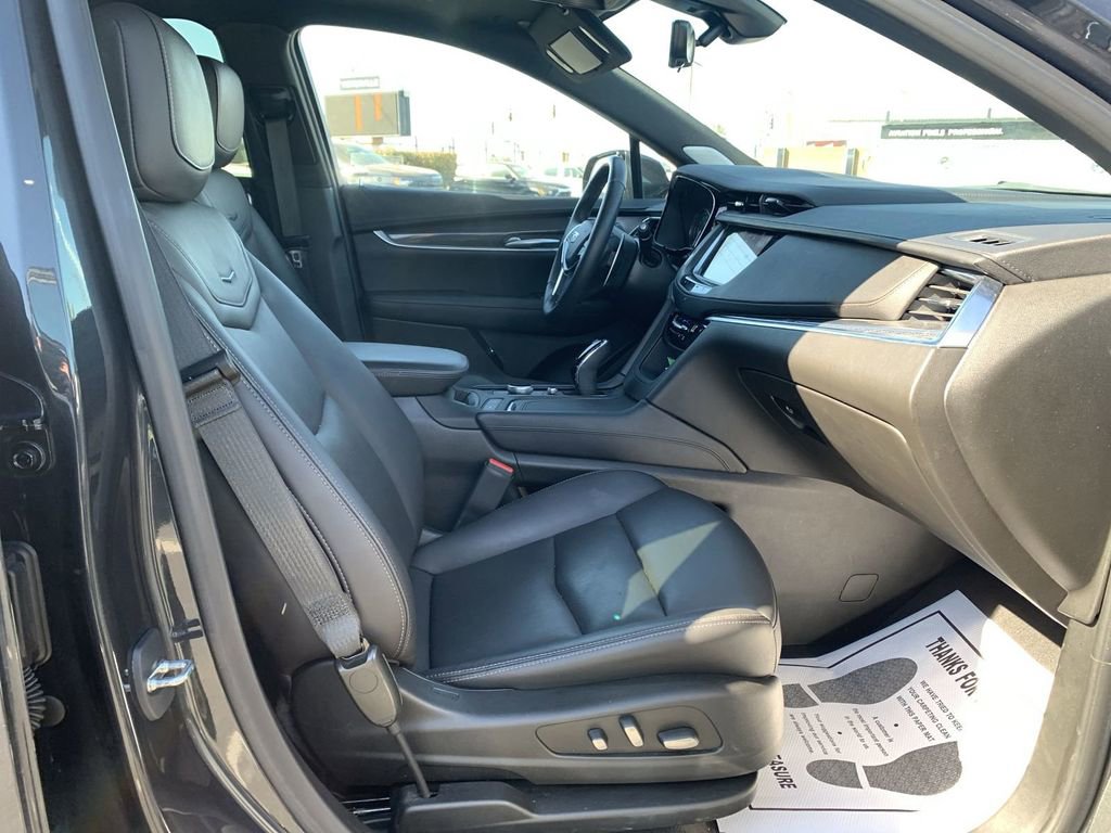 Certified 2023 Cadillac XT5 Sportv w/ Technology Package image 26