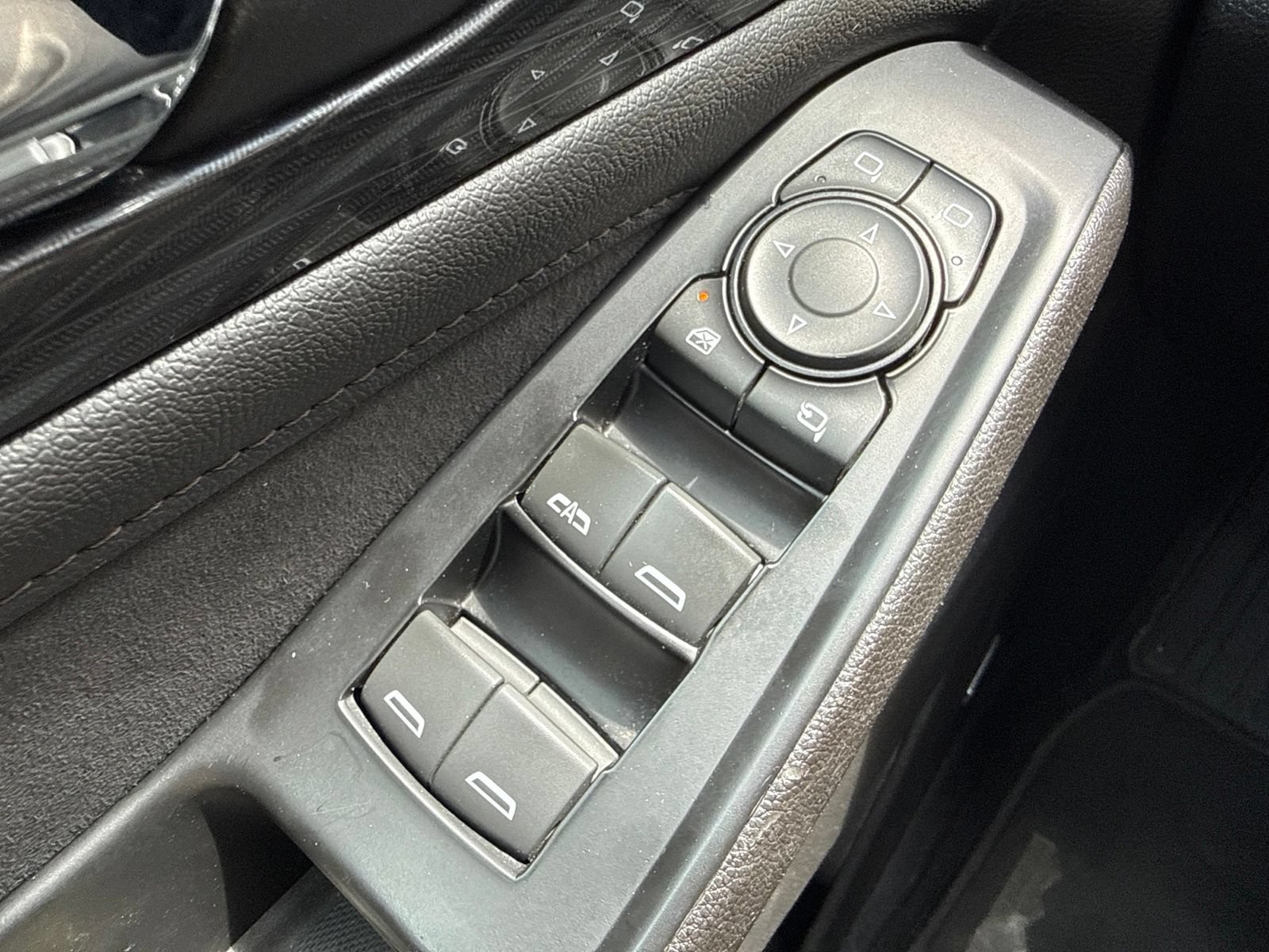 Used 2023 Chevrolet Traverse High Country AWD/4WD image 43