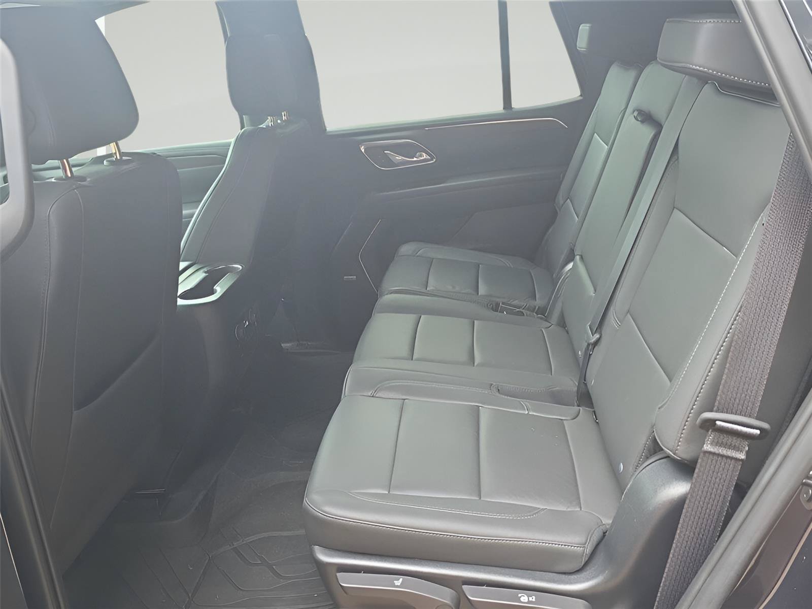 Used 2023 Chevrolet Tahoe LT w/ Luxury Package AWD/4WD image 18