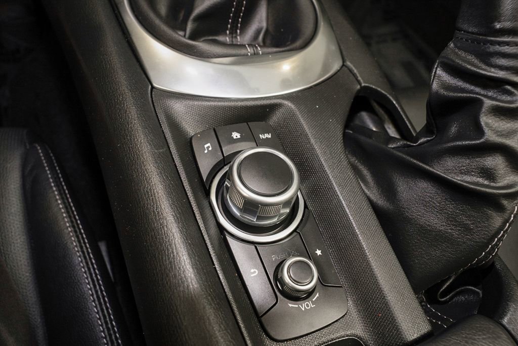 Used 2022 MAZDA MX-5 Miata Grand Touring RWD image 19