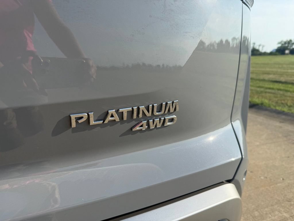 Used 2025 Nissan Pathfinder Platinum w/ Cargo Package AWD/4WD image 5