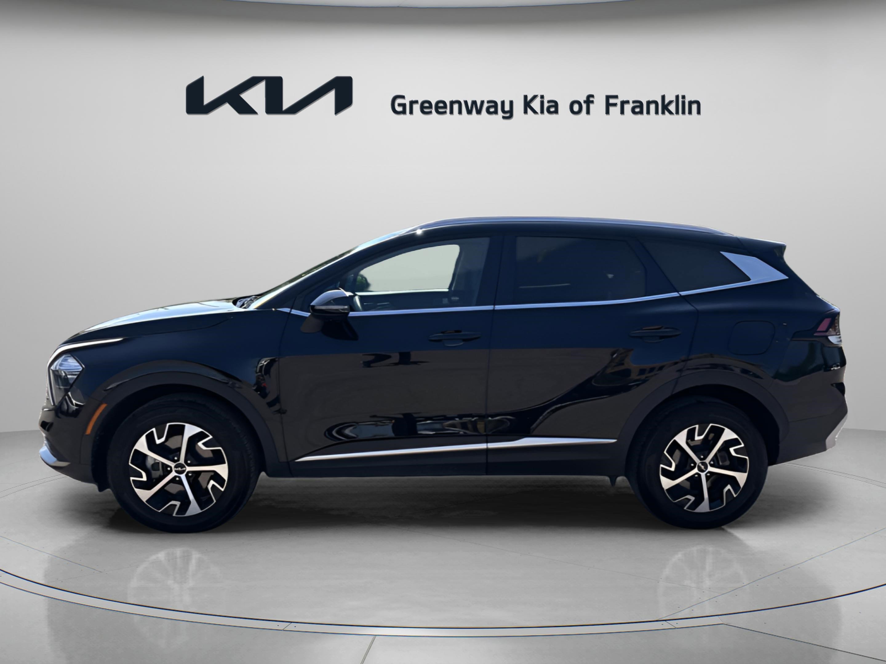 Used 2023 Kia Sportage EX image 4