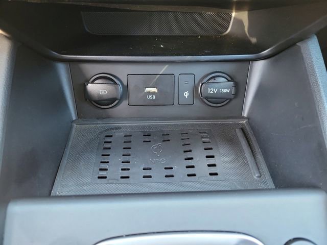 Used 2022 Hyundai Kona Limited image 30