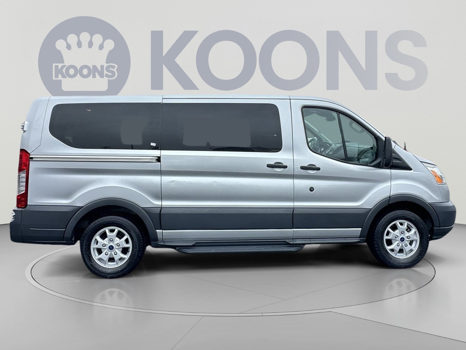 Used 2016 Ford Transit 150 XLT RWD image 12