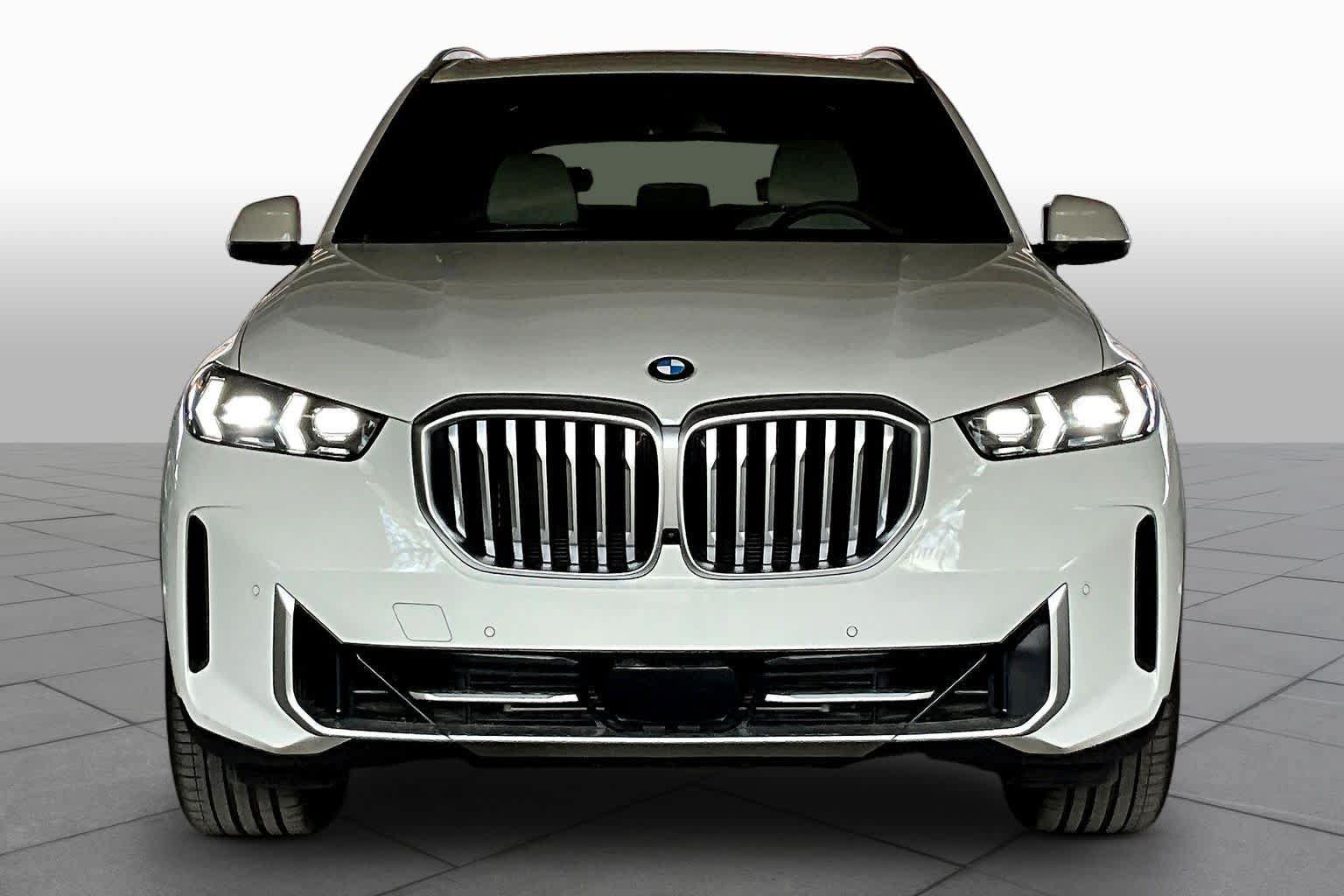 Used 2026 BMW X5 sDrive40i w/ Climate Comfort Package RWD image 3