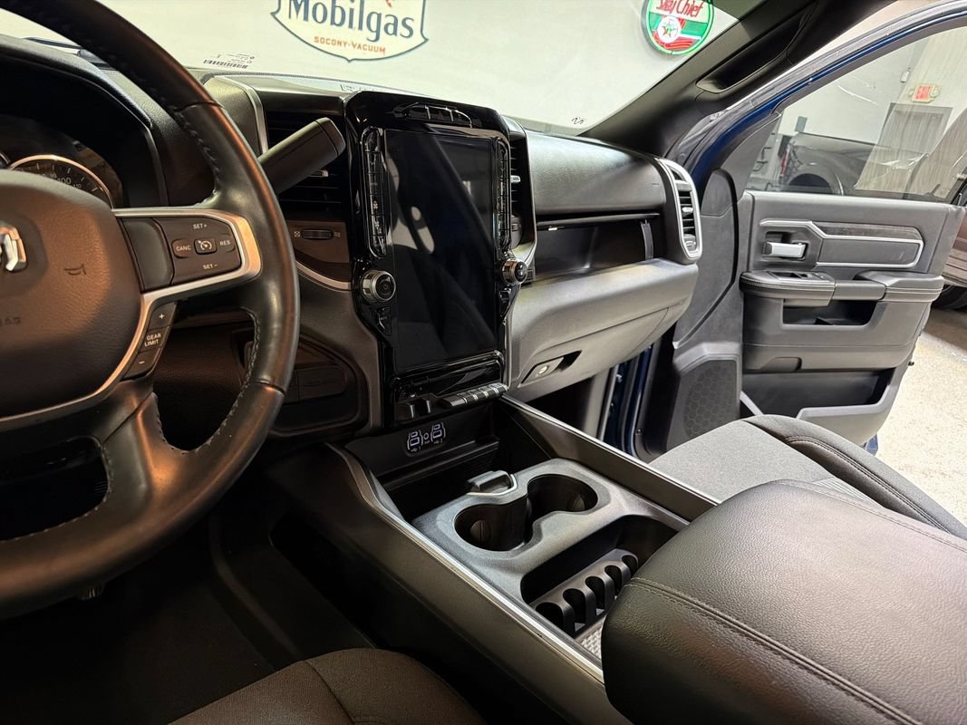 Used 2024 RAM 3500 Big Horn w/ Night Edition AWD/4WD image 29