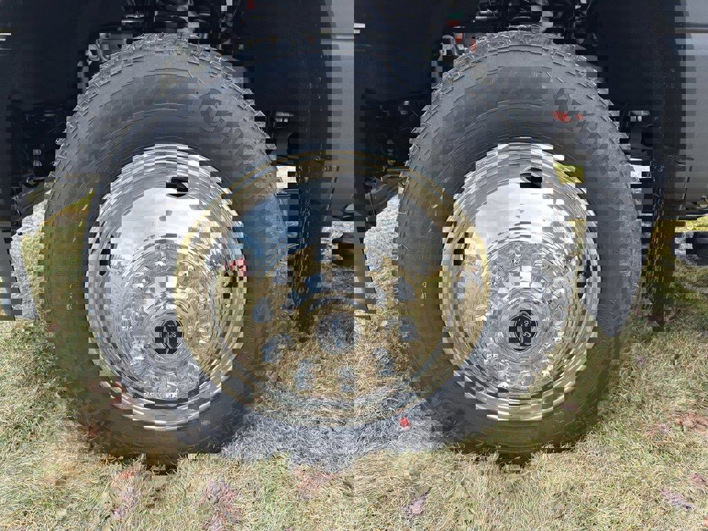 New 2026 Ford F550 4x4 Regular Cab Super Duty image 7