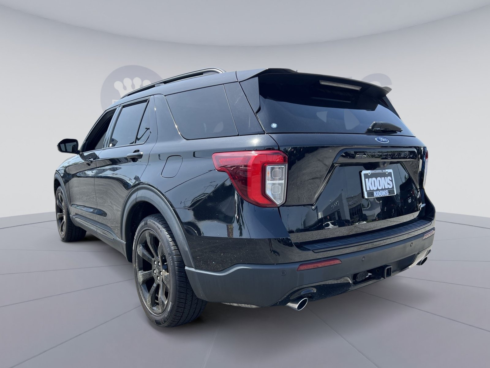 Used 2023 Ford Explorer ST-Line w/ Class IV Trailer Tow Package AWD/4WD image 4