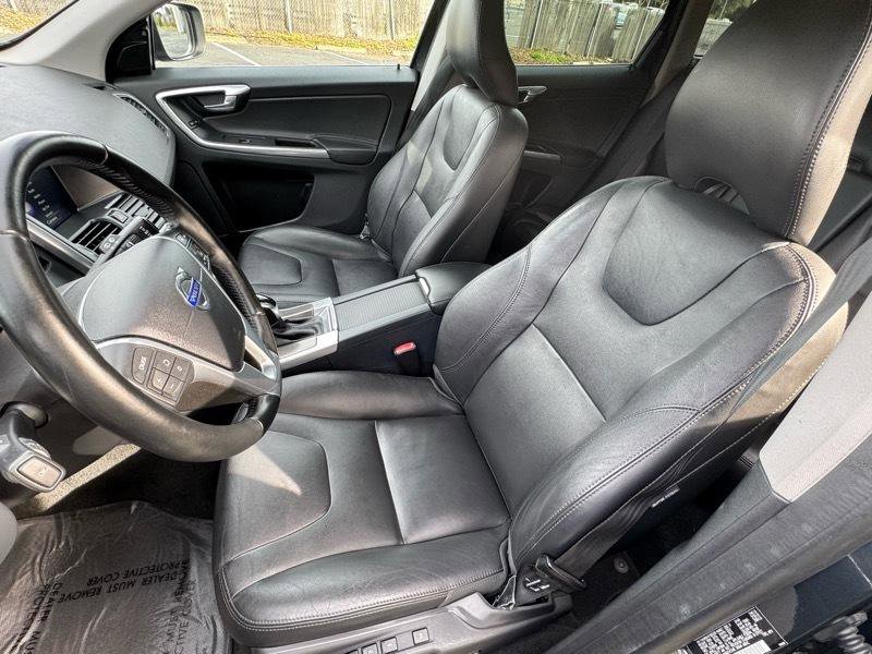 Used 2015 Volvo XC60 T5 Premier w/ Proximity Package FWD image 8
