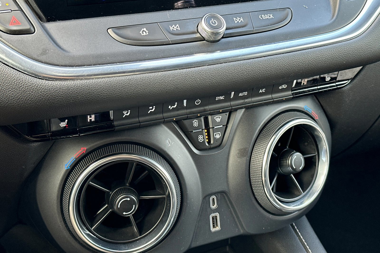 Used 2024 Chevrolet Blazer LT image 20