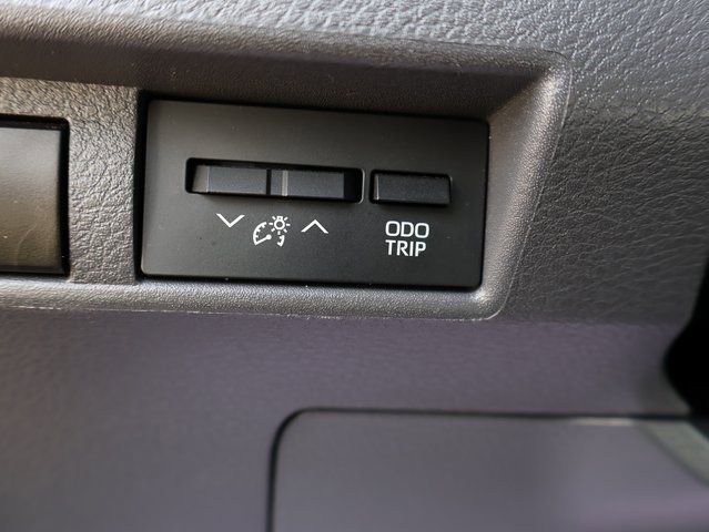 Used 2024 Toyota Sienna LE image 35