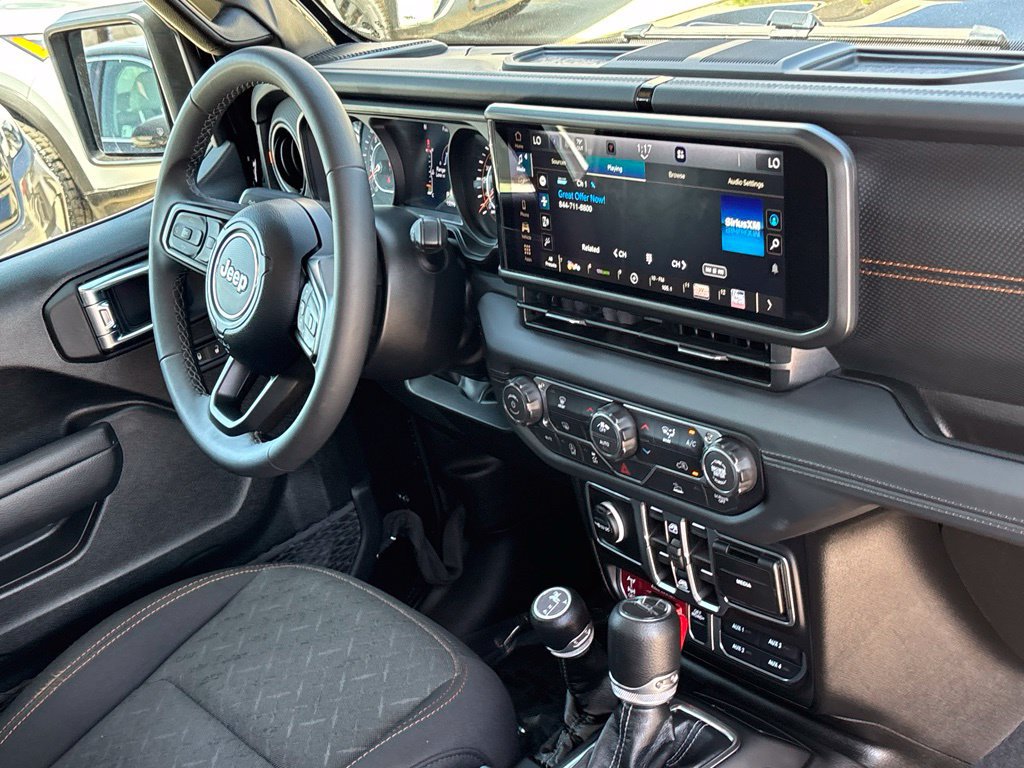 Certified 2026 Jeep Gladiator Mojave AWD/4WD image 25