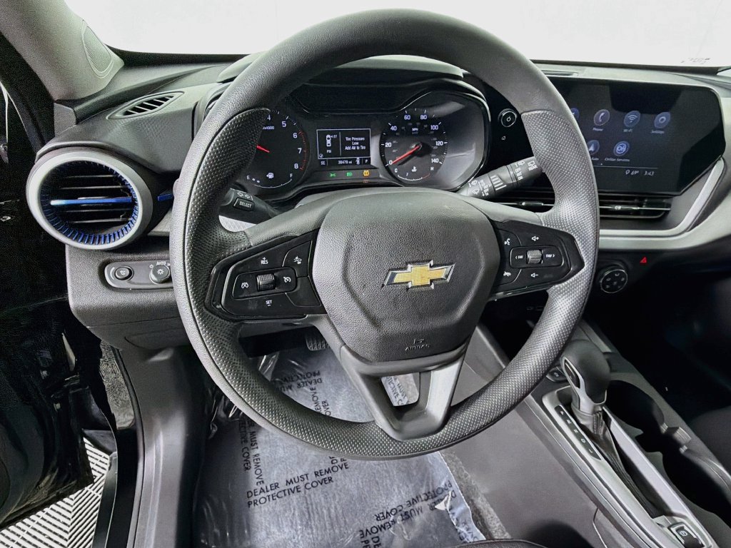 Used 2024 Chevrolet Trax LS FWD image 11