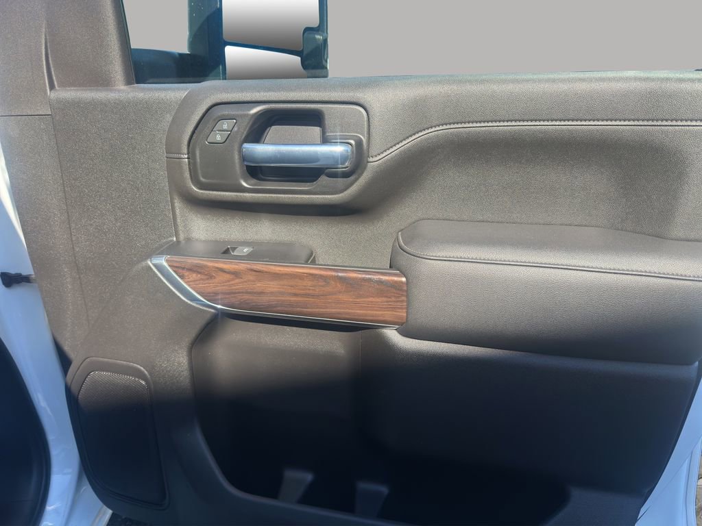 Certified 2023 GMC Sierra 3500 SLT w/ SLT Convenience Package image 17