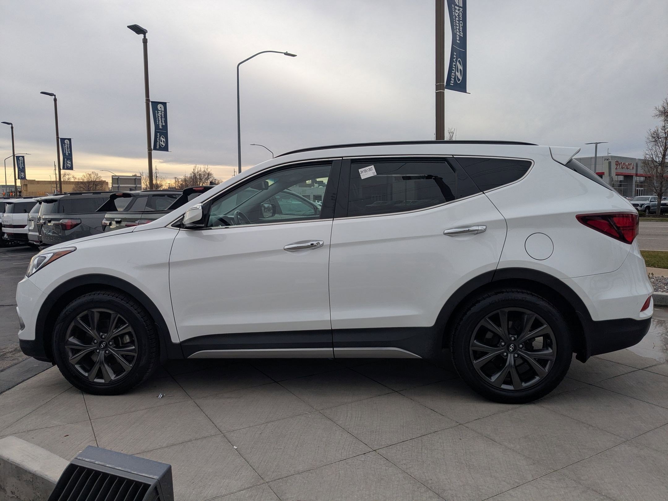 Used 2018 Hyundai Santa Fe Sport image 8