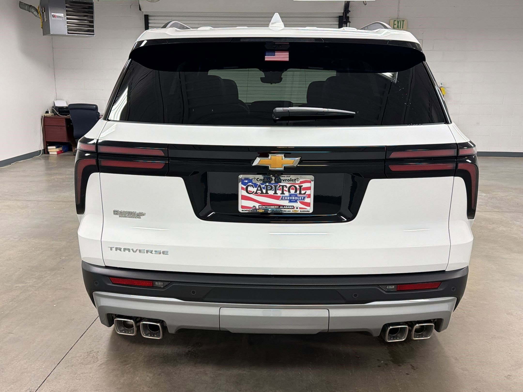New 2026 Chevrolet Traverse LT w/ Sun and Wheel Package image 9