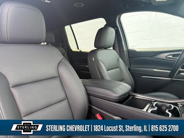 Used 2025 Chevrolet Traverse LT AWD/4WD image 12