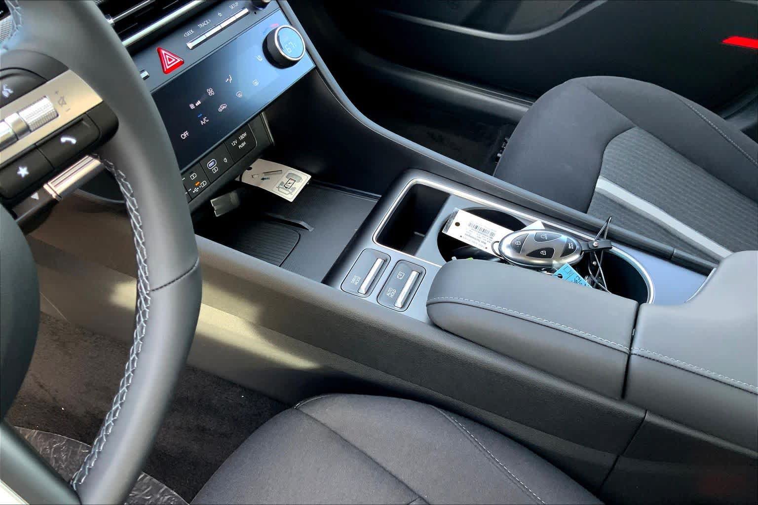 New 2026 Hyundai Sonata SEL FWD image 8