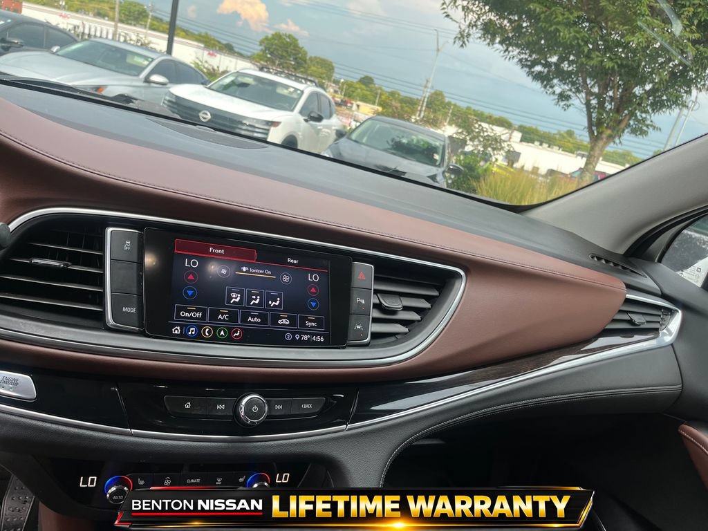 Used 2020 Buick Enclave Avenir w/ Avenir Technology Package FWD image 16
