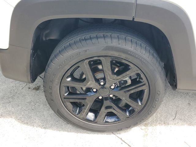 Used 2023 Jeep Renegade Altitude AWD/4WD image 7