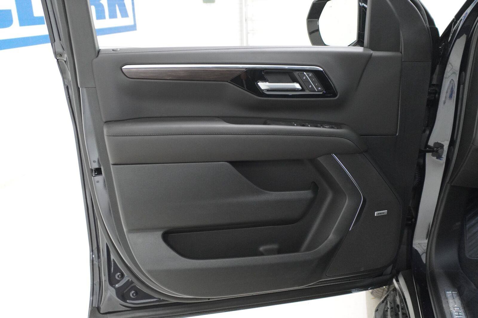 New 2026 Chevrolet Tahoe LT RWD image 25
