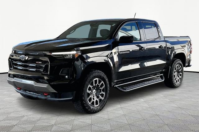 Used 2023 Chevrolet Colorado Z71 w/ Z71 Convenience Package 2 image 3