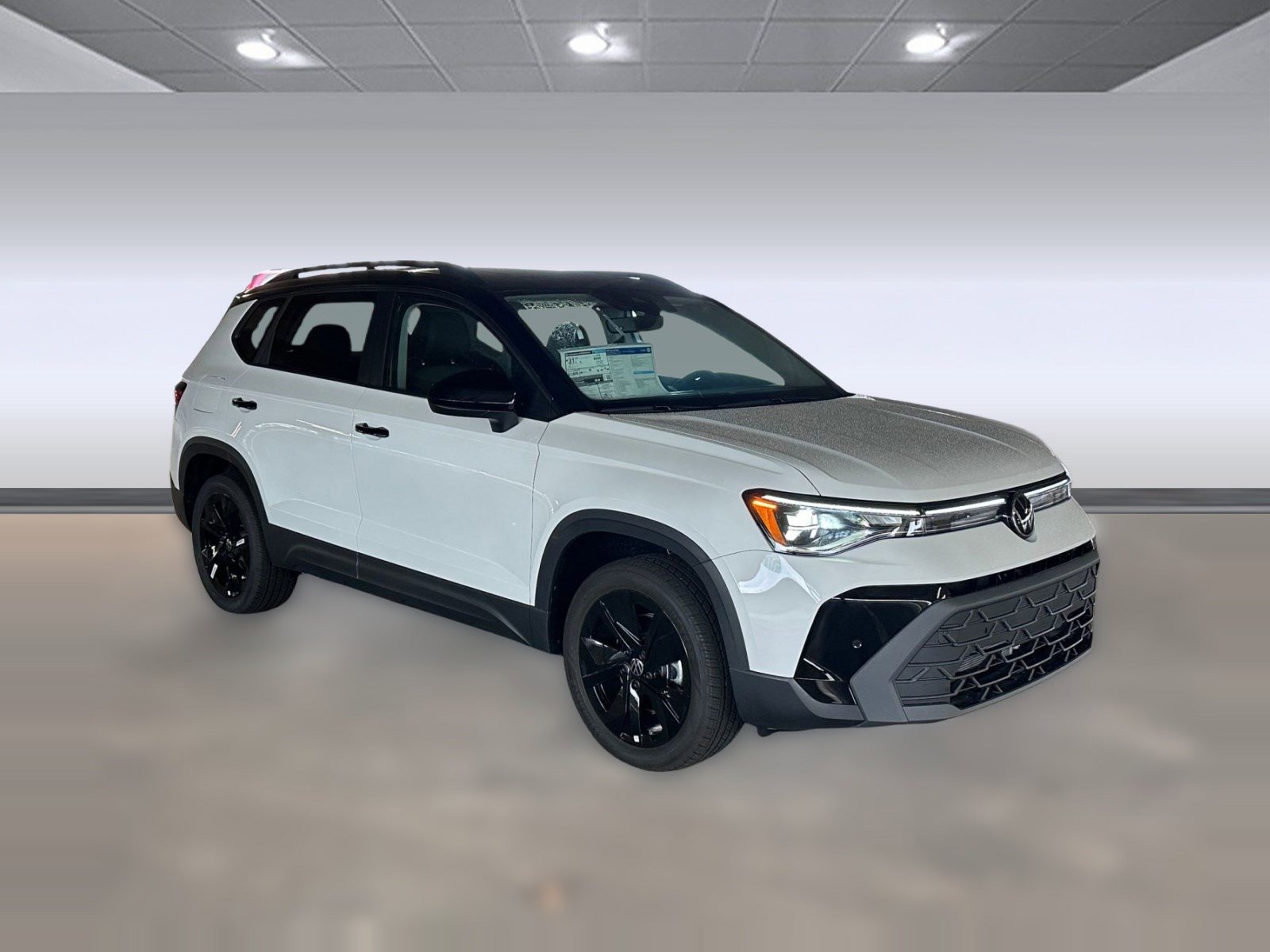 New 2026 Volkswagen Taos SE image 6