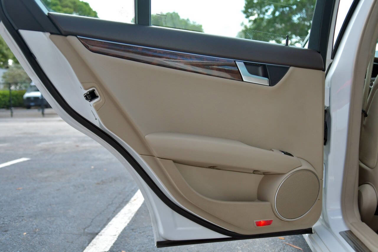 Used 2013 Mercedes-Benz C 300 4MATIC Sedan w/ Multimedia Pkg image 11