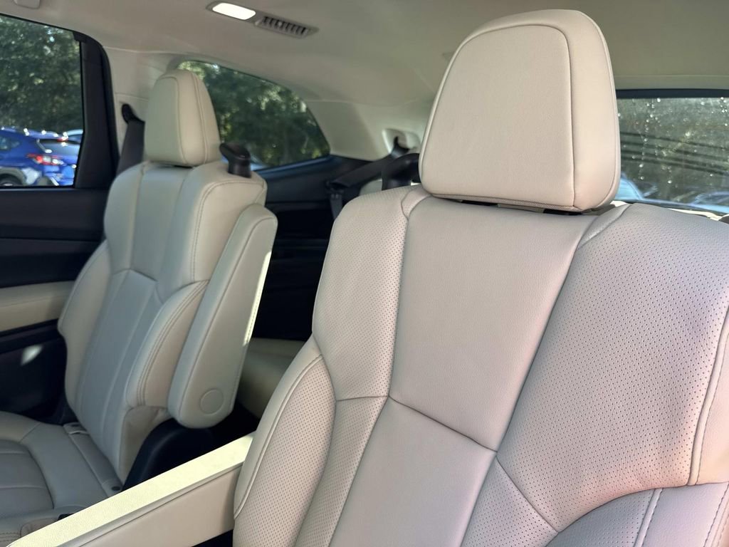 New 2025 Subaru Ascent Limited image 13