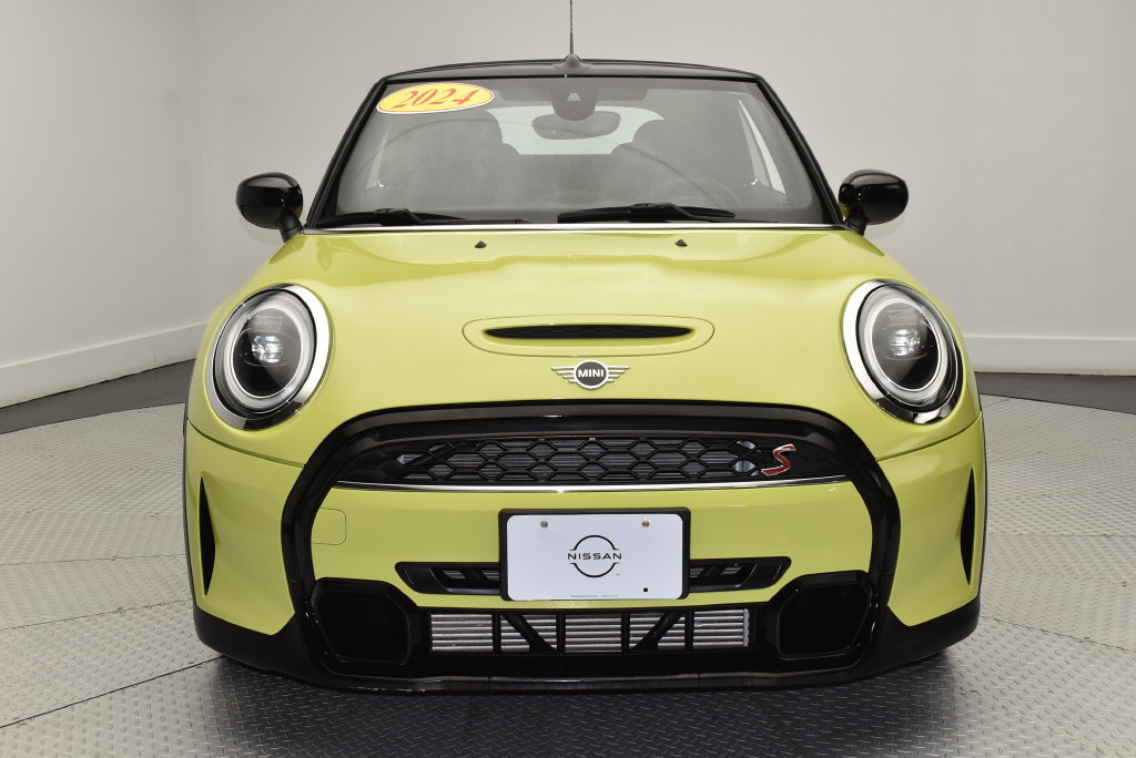 Used 2024 MINI Cooper S FWD image 2