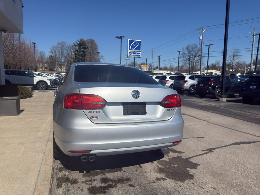 Used 2013 Volkswagen Jetta SE image 4