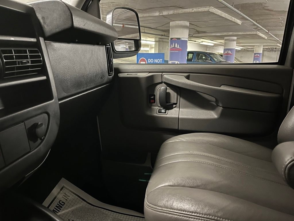 Used 2014 Chevrolet Express 2500 w/ Cold Climate Package RWD image 21