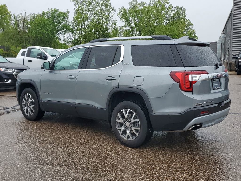 Used 2023 GMC Acadia SLE w/ Driver Convenience Package image 4