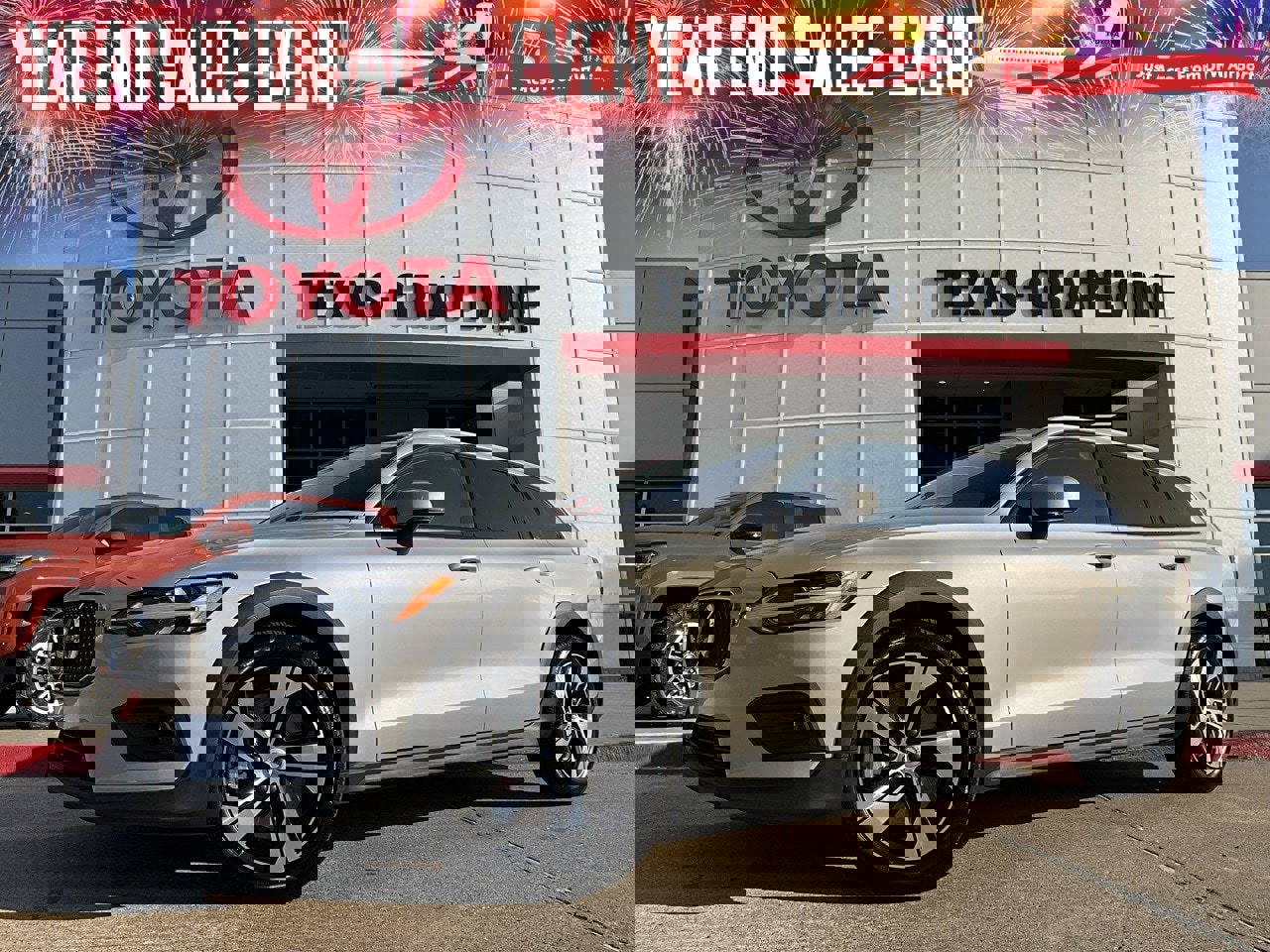 Used 2025 Volvo V60 B5 Cross Country Plus image 1