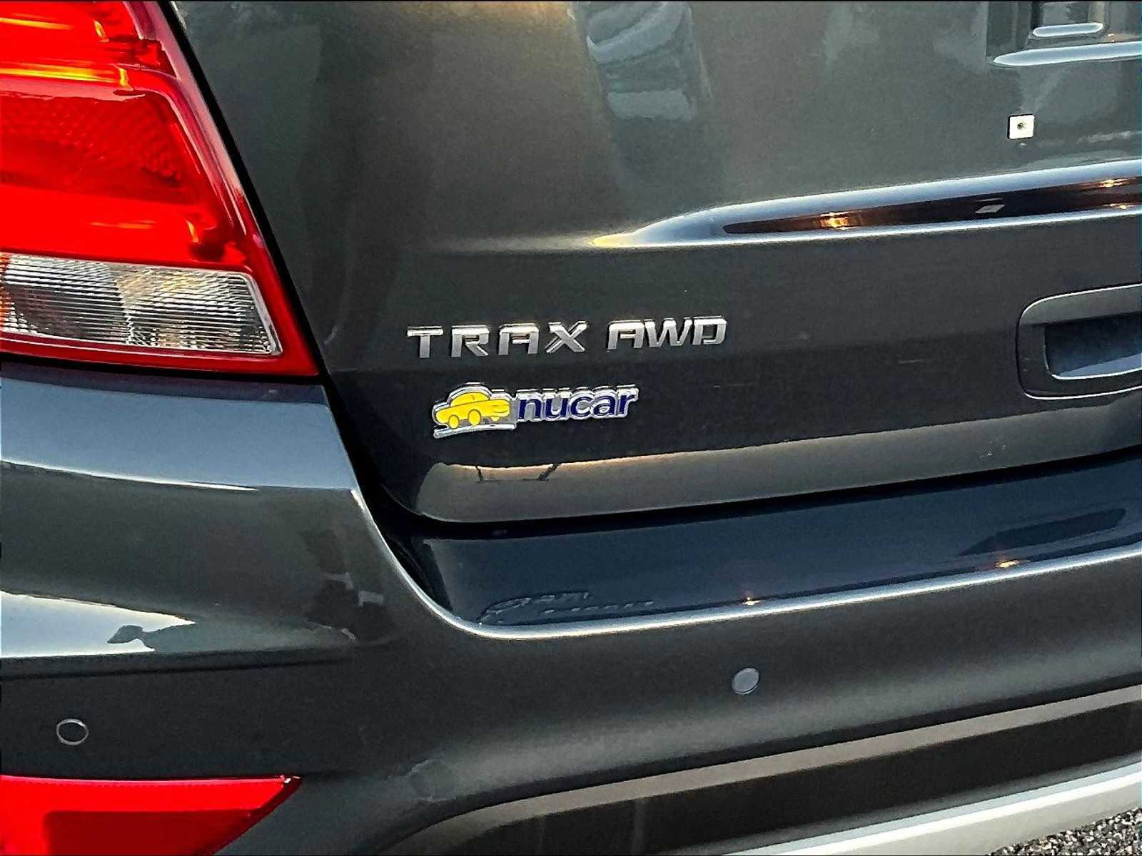 Used 2022 Chevrolet Trax LT w/ Driver Confidence Package image 26