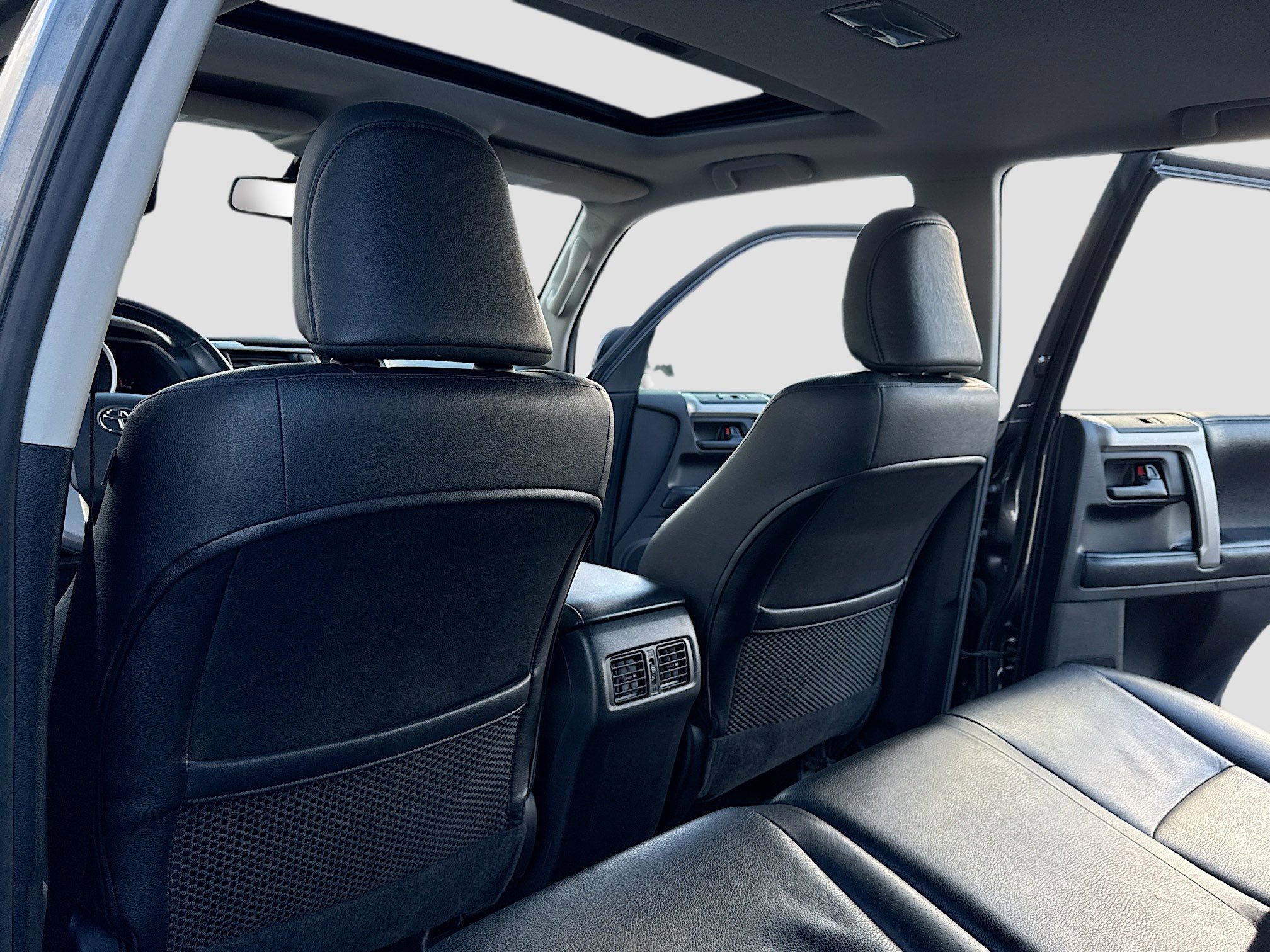 Used 2012 Toyota 4Runner Limited image 6