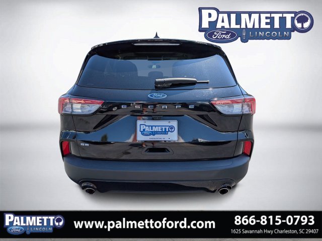 Used 2022 Ford Escape SE w/ SE Sport Appearance Package FWD image 4