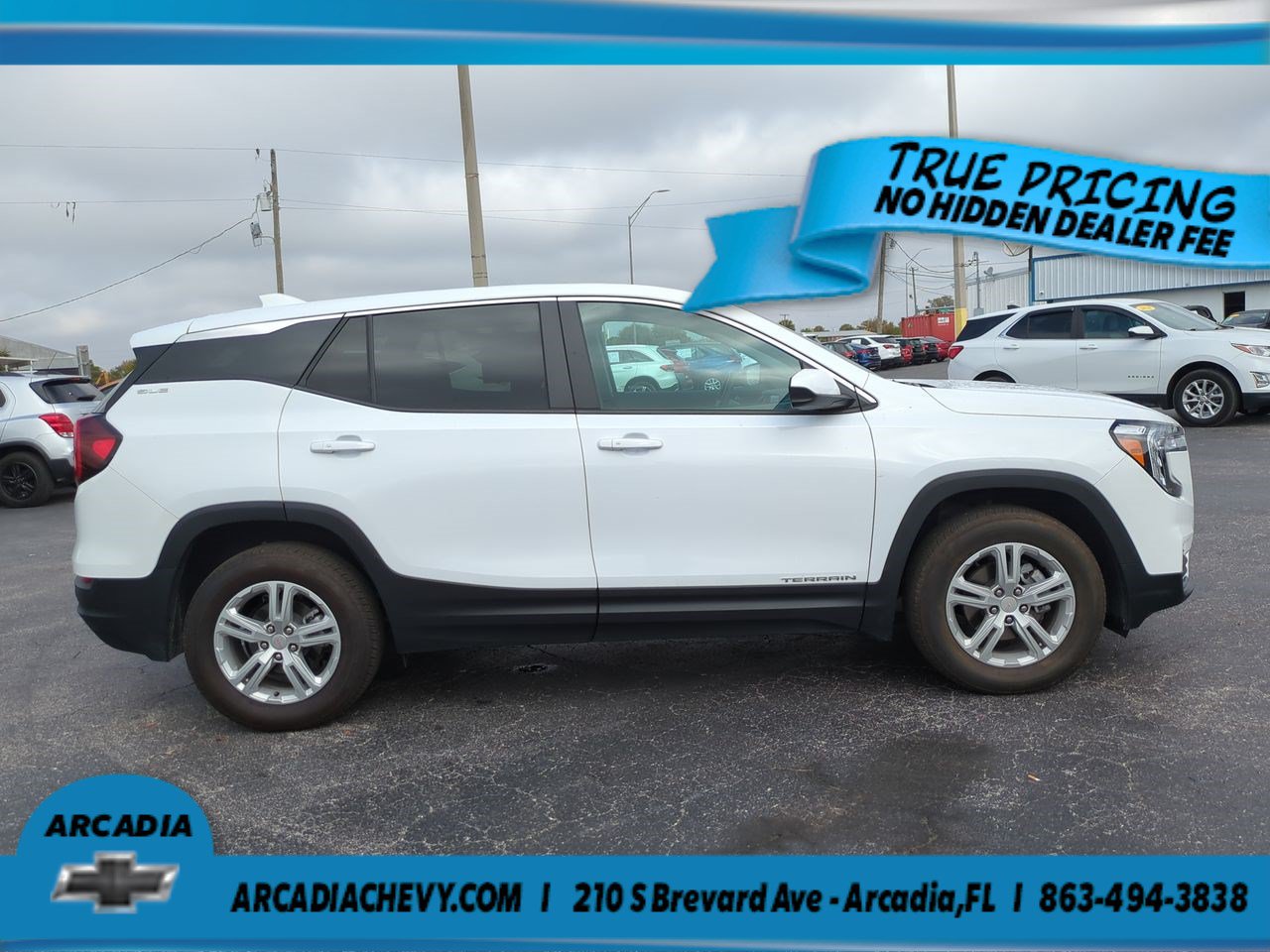 Used 2024 GMC Terrain SLE AWD/4WD image 3