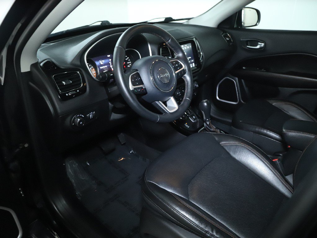 Used 2018 Jeep Compass Limited w/ Safe & Security Group AWD/4WD image 16