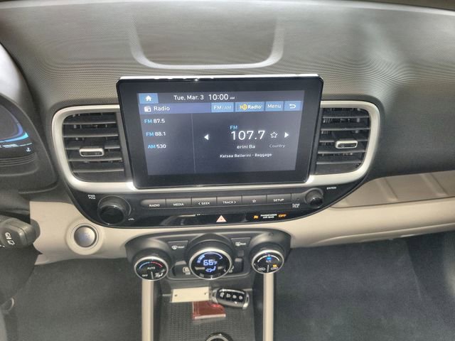 Used 2025 Hyundai Venue SEL image 16