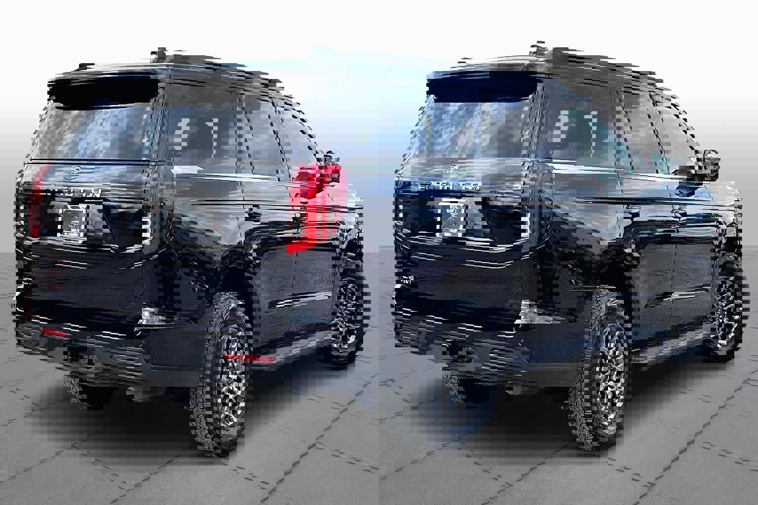 Certified 2025 Ford Expedition Active image 13