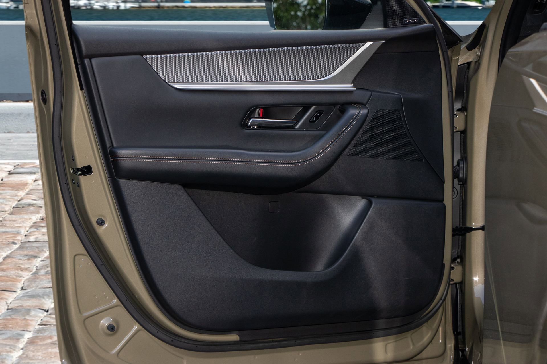 New 2025 MAZDA CX-70 Plug-In Hybrid w/ Premium Plus image 13