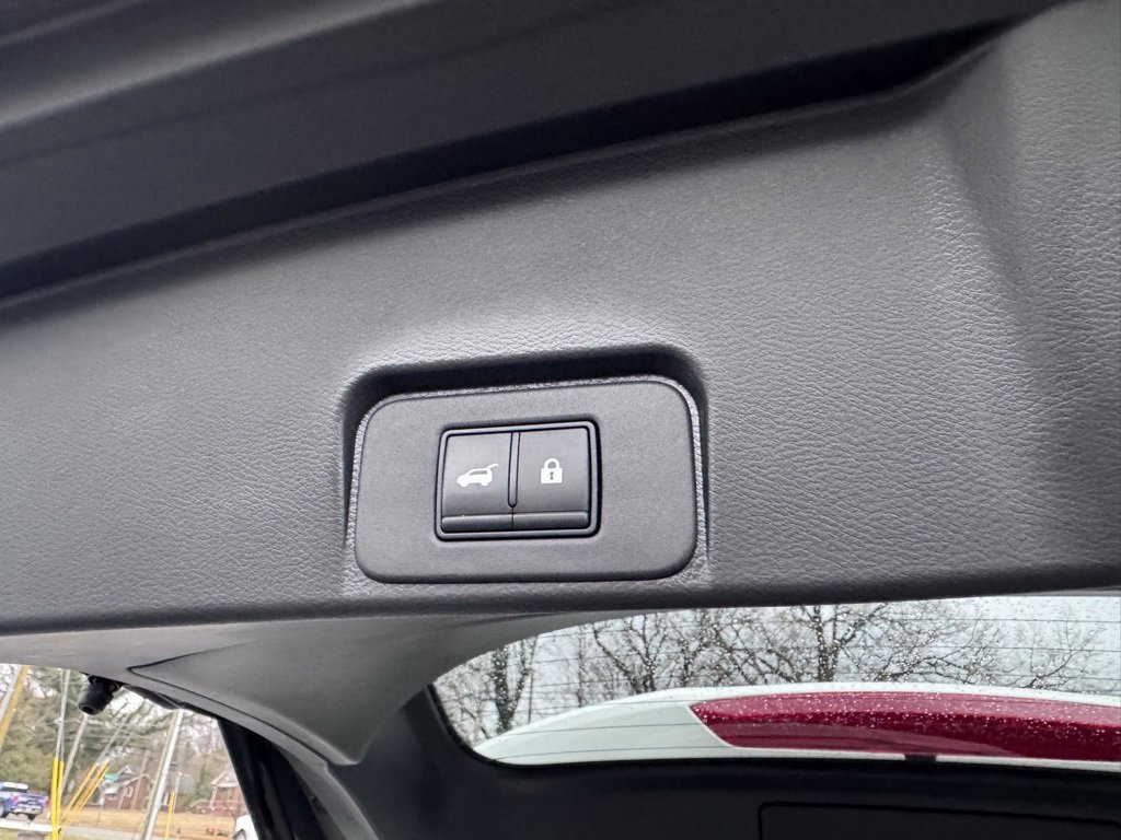 Used 2021 Nissan Rogue SL image 40