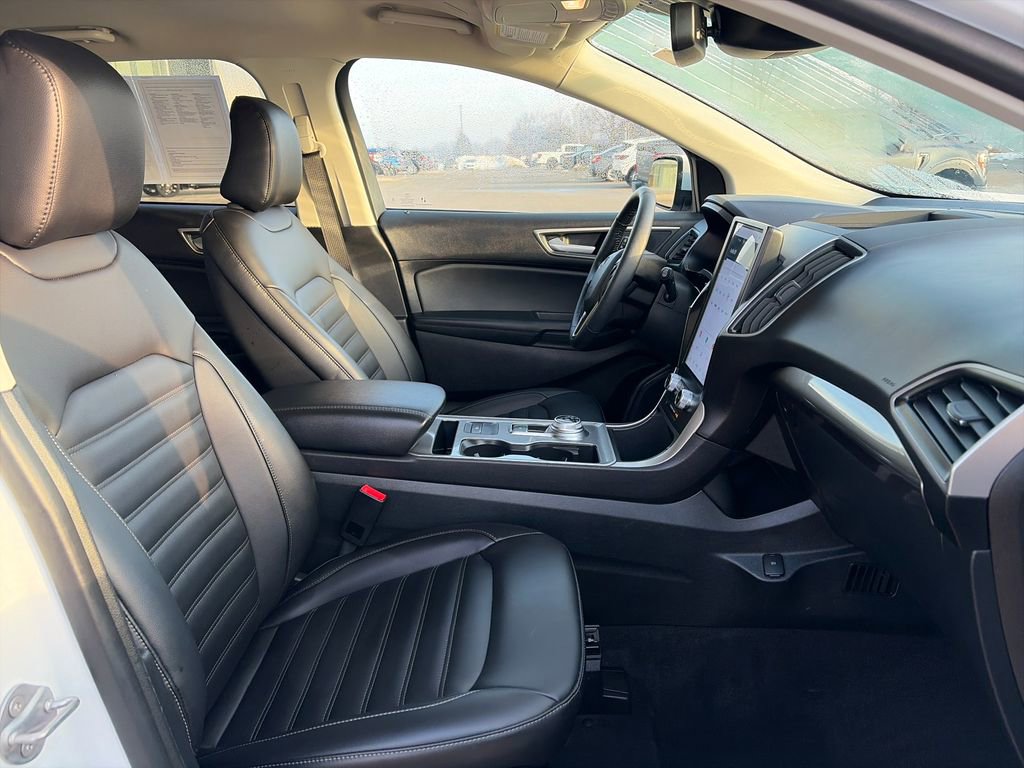 Used 2024 Ford Edge SEL w/ Convenience Package image 12