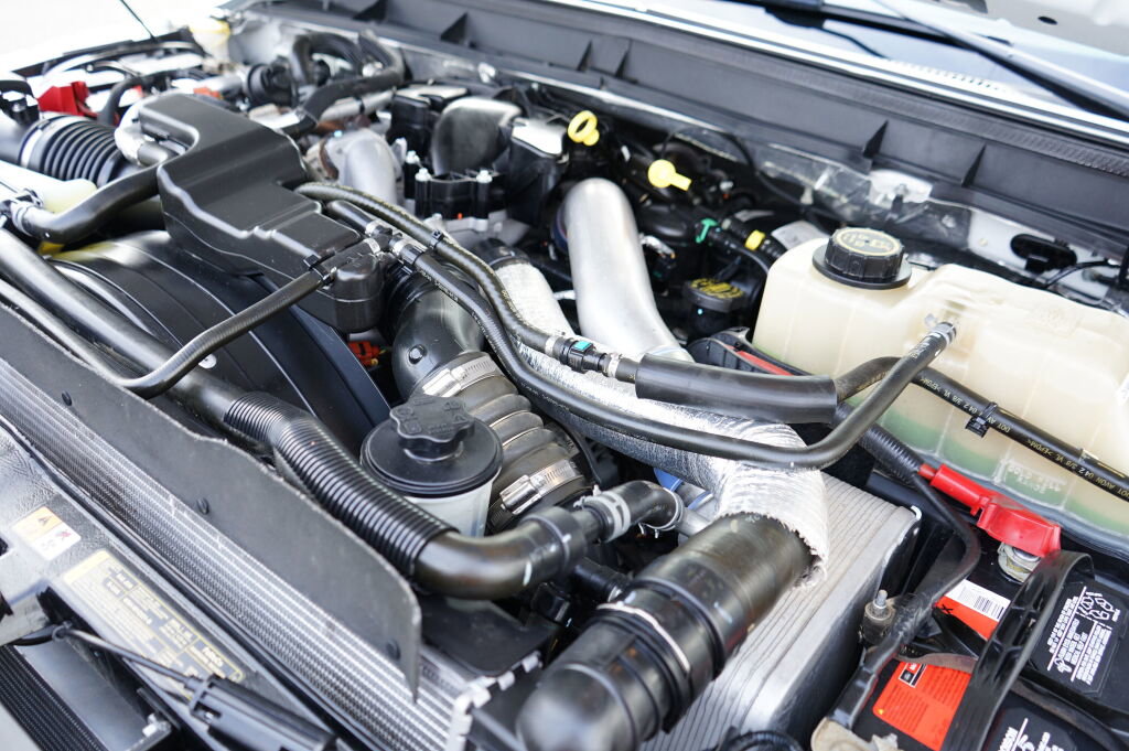 Used 2012 Ford F350 Lariat w/ Lariat Interior Pkg image 9