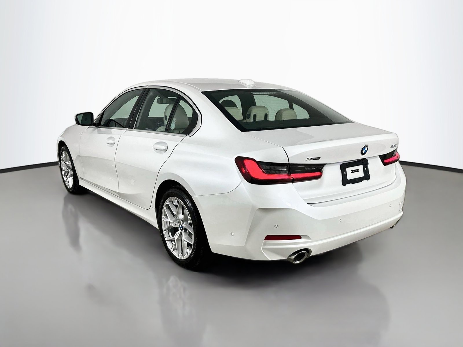 New 2026 BMW 330i xDrive Sedan AWD/4WD image 7